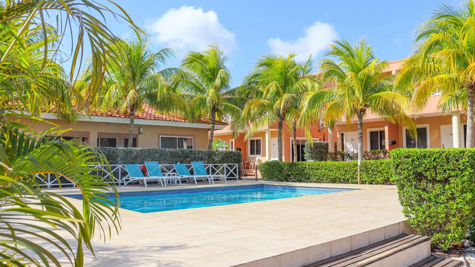 Casa Di Caribbean contacts